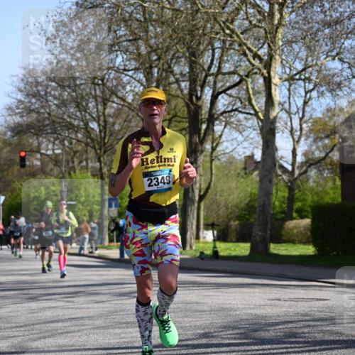 12.04.2026 - 45. Internationalen Wilhelmsburger Insellauf J. Mangold http://msf.ph/oto/9464652 12.04.2026 10:55:42 Ziel 4714, 3175, 4298, 5557, 2349, 3118, 5822, 3488, 2797, 2796, 2797, 2796, 2921, 2808, 3916, 4494, 5047, 4070, 5771, 4549, 4717, 2055 meine-sportfotos.de