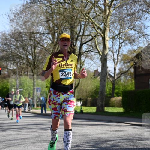 12.04.2026 - 45. Internationalen Wilhelmsburger Insellauf J. Mangold http://msf.ph/oto/9464655 12.04.2026 10:55:42 Ziel 4714, 3175, 4298, 5557, 2349, 3118, 5822, 3488, 2797, 2796, 2797, 2796, 2921, 2808, 3916, 4494, 5047, 4070, 5771, 4549, 4717, 2055 meine-sportfotos.de