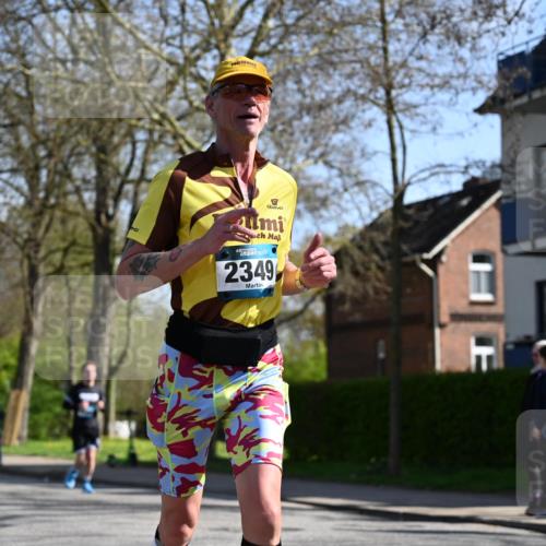 12.04.2026 - 45. Internationalen Wilhelmsburger Insellauf J. Mangold http://msf.ph/oto/9464667 12.04.2026 10:55:43 Ziel 4714, 3175, 4298, 5557, 2349, 3118, 5822, 3488, 2797, 2796, 2921, 2808, 3916, 4494, 5047, 4070, 5771, 4549, 4717, 2055 meine-sportfotos.de