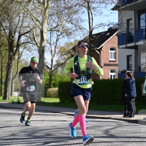 12.04.2026 - 45. Internationalen Wilhelmsburger Insellauf J. Mangold http://msf.ph/oto/9464679 12.04.2026 10:55:47 Ziel 3175, 4298, 5557, 2349, 3118, 5822, 3488, 2797, 2796, 2921, 2808, 3916, 4494, 5047, 4070, 5771, 4549, 4717, 2055, 5512, 2220 meine-sportfotos.de