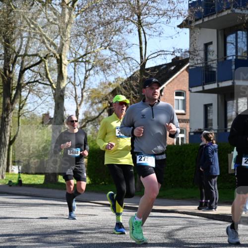 12.04.2026 - 45. Internationalen Wilhelmsburger Insellauf J. Mangold http://msf.ph/oto/9464709 12.04.2026 10:55:53 Ziel 2349, 3118, 5822, 3488, 2797, 2796, 2921, 2808, 3916, 4494, 5047, 4070, 5771, 4549, 4717, 2055, 2055, 5512, 2220, 4158, 2133, 2754, 4155 meine-sportfotos.de