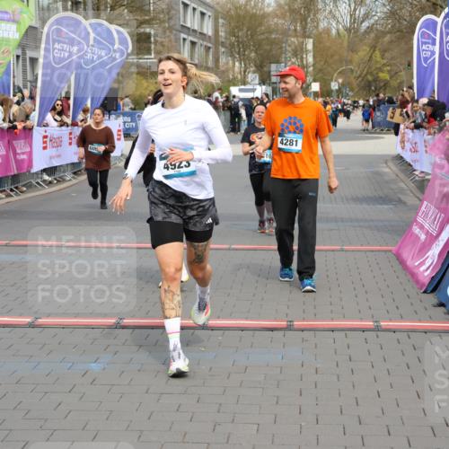 12.04.2026 - 45. Internationalen Wilhelmsburger Insellauf Strokosch-Dieckow http://msf.ph/oto/9464725 12.04.2026 13:13:59 Ziel 2080, 5819, 2064, 4923, 4281, 3984, 3810, 3268, 2062 meine-sportfotos.de