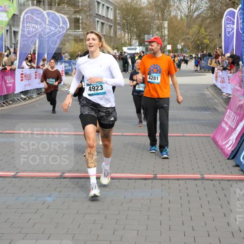 12.04.2026 - 45. Internationalen Wilhelmsburger Insellauf Strokosch-Dieckow http://msf.ph/oto/9464729 12.04.2026 13:13:58 Ziel 2080, 5819, 2064, 4923, 4281, 3984, 3810, 3268 meine-sportfotos.de