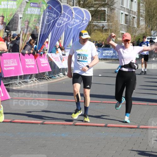 12.04.2026 - 45. Internationalen Wilhelmsburger Insellauf Strokosch-Dieckow http://msf.ph/oto/9464760 12.04.2026 10:56:54 Ziel 4158, 2133, 2754, 4155, 2795 meine-sportfotos.de