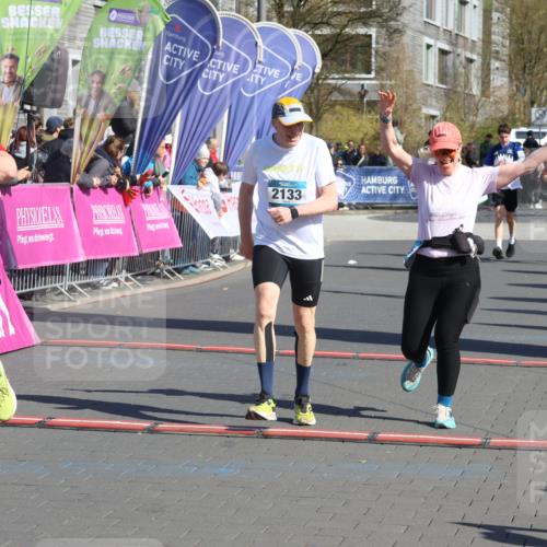12.04.2026 - 45. Internationalen Wilhelmsburger Insellauf Strokosch-Dieckow http://msf.ph/oto/9464765 12.04.2026 10:56:54 Ziel 4158, 2133, 2754, 4155, 2795 meine-sportfotos.de