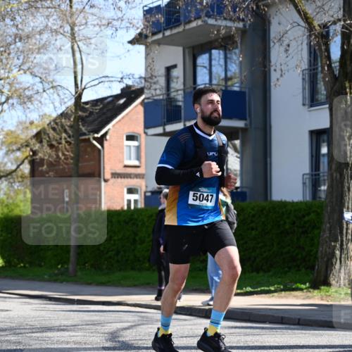 12.04.2026 - 45. Internationalen Wilhelmsburger Insellauf J. Mangold http://msf.ph/oto/9464781 12.04.2026 10:56:04 Ziel 3488, 2797, 2796, 2921, 2808, 3916, 4494, 5047, 4070, 5771, 4549, 4717, 2055, 5512, 2220, 4158, 2133, 2754, 4155, 2795, 3917, 5319, 5352, 2915, 3224, 4654 meine-sportfotos.de