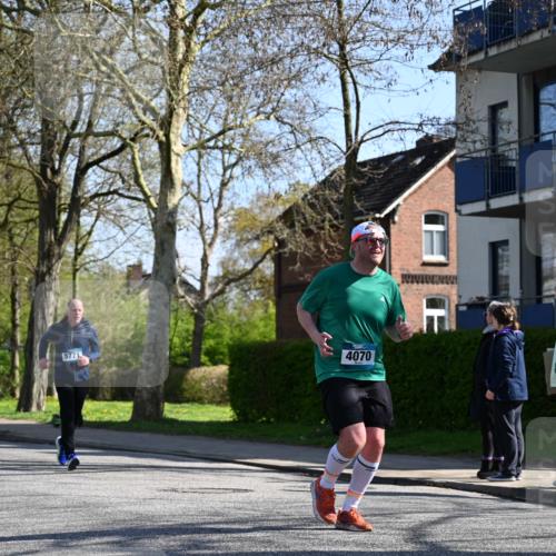 12.04.2026 - 45. Internationalen Wilhelmsburger Insellauf J. Mangold http://msf.ph/oto/9464782 12.04.2026 10:56:05 Ziel 3488, 2797, 2796, 2921, 2808, 3916, 4494, 5047, 4070, 5771, 4549, 4717, 2055, 2055, 5512, 2220, 4158, 2133, 2754, 4155, 2795, 3917, 5319, 5352, 2915, 3224, 4654 meine-sportfotos.de