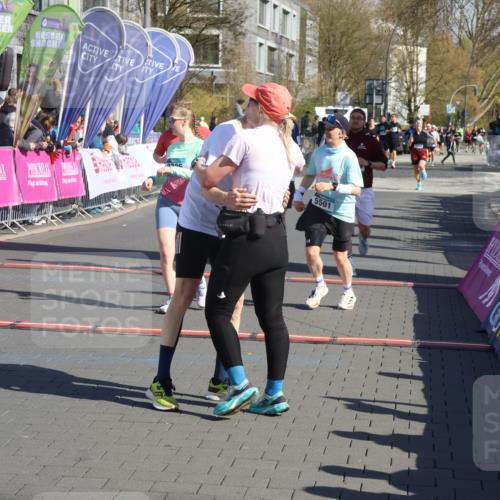 12.04.2026 - 45. Internationalen Wilhelmsburger Insellauf Strokosch-Dieckow http://msf.ph/oto/9464854 12.04.2026 10:56:58 Ziel 2133, 2754, 4155, 2795, 3917, 5319, 5352 meine-sportfotos.de