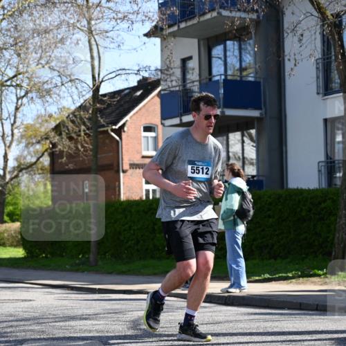 12.04.2026 - 45. Internationalen Wilhelmsburger Insellauf J. Mangold http://msf.ph/oto/9464862 12.04.2026 10:56:17 Ziel 4494, 5047, 4070, 5771, 4549, 4717, 2055, 5512, 2220, 4158, 2133, 2754, 4155, 2795, 3917, 5319, 5352, 2915, 3224, 4654, 3059, 3187, 4448, 2912, 2913 meine-sportfotos.de