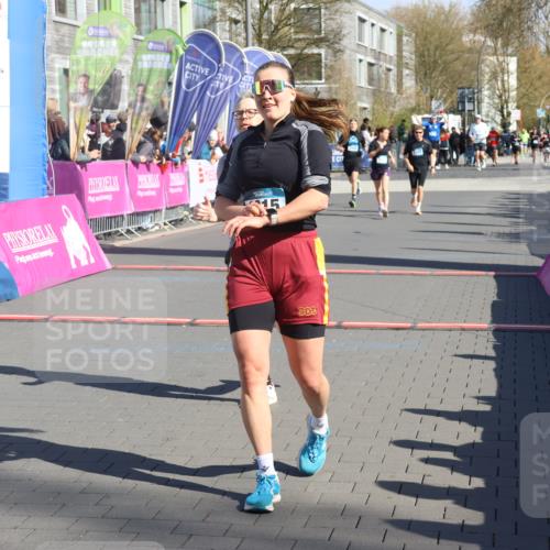 12.04.2026 - 45. Internationalen Wilhelmsburger Insellauf Strokosch-Dieckow http://msf.ph/oto/9464910 12.04.2026 10:57:06 Ziel 2915, 3224, 4654 meine-sportfotos.de