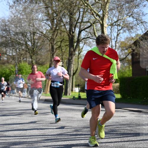 12.04.2026 - 45. Internationalen Wilhelmsburger Insellauf J. Mangold http://msf.ph/oto/9464940 12.04.2026 10:56:28 Ziel 2055, 5512, 2220, 4158, 2133, 2754, 4155, 2795, 3917, 5319, 5352, 2915, 3224, 4654, 3059, 3187, 4448, 2912, 2913, 4927, 2791, 2067, 4321, 2744, 5508, 4388, 2579, 2458, 5845, 5844 meine-sportfotos.de