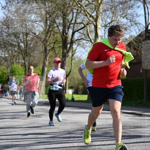12.04.2026 - 45. Internationalen Wilhelmsburger Insellauf J. Mangold http://msf.ph/oto/9464943 12.04.2026 10:56:28 Ziel 2055, 5512, 2220, 4158, 2133, 2754, 4155, 2795, 3917, 5319, 5352, 2915, 3224, 4654, 3059, 3187, 4448, 2912, 2913, 4927, 2791, 2067, 4321, 2744, 5508, 4388, 2579, 2458, 5845, 5844 meine-sportfotos.de