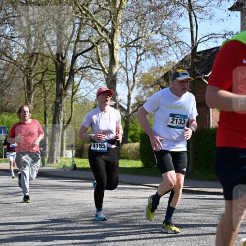 12.04.2026 - 45. Internationalen Wilhelmsburger Insellauf J. Mangold http://msf.ph/oto/9464960 12.04.2026 10:56:29 Ziel 2055, 5512, 2220, 4158, 2133, 2754, 4155, 2795, 3917, 5319, 5352, 2915, 3224, 4654, 3059, 3187, 4448, 2912, 2913, 4927, 2791, 2067, 4321, 2744, 5508, 4388, 2579, 2458, 5845, 5844 meine-sportfotos.de