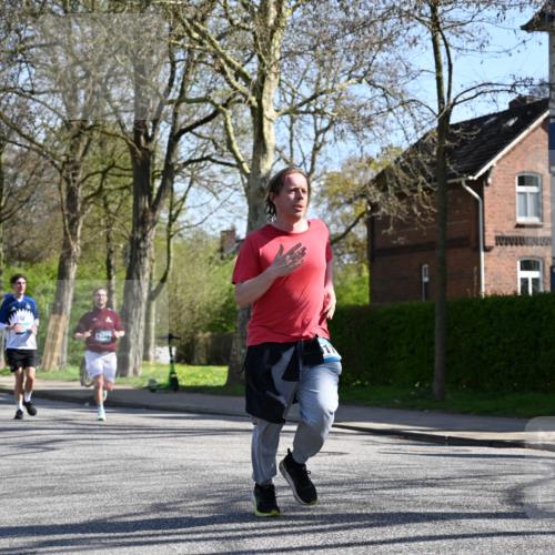 12.04.2026 - 45. Internationalen Wilhelmsburger Insellauf J. Mangold http://msf.ph/oto/9464970 12.04.2026 10:56:30 Ziel 2055, 5512, 2220, 4158, 2133, 2754, 4155, 2795, 3917, 5319, 5352, 2915, 3224, 4654, 3059, 3187, 4448, 2912, 2913, 4927, 2791, 2067, 4321, 2744, 5508, 4388, 2579, 2458, 5845, 5844 meine-sportfotos.de