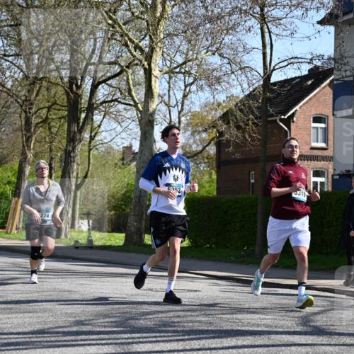 12.04.2026 - 45. Internationalen Wilhelmsburger Insellauf J. Mangold http://msf.ph/oto/9464982 12.04.2026 10:56:33 Ziel 5512, 2220, 4158, 2133, 2754, 4155, 2795, 3917, 5319, 5352, 2915, 3224, 4654, 3059, 3187, 4448, 2912, 2913, 4927, 2791, 2067, 4321, 2744, 5508, 5508, 4388, 2579, 2458, 5845, 5844 meine-sportfotos.de