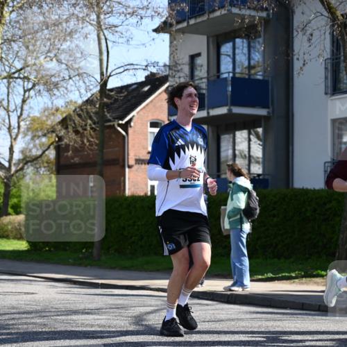 12.04.2026 - 45. Internationalen Wilhelmsburger Insellauf J. Mangold http://msf.ph/oto/9465003 12.04.2026 10:56:34 Ziel 4158, 2133, 2754, 4155, 2795, 3917, 5319, 5352, 2915, 3224, 4654, 3059, 3187, 4448, 2912, 2913, 4927, 2791, 2067, 4321, 2744, 5508, 4388, 2579, 2458, 5845, 5844 meine-sportfotos.de