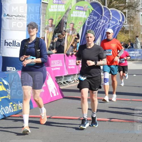 12.04.2026 - 45. Internationalen Wilhelmsburger Insellauf Strokosch-Dieckow http://msf.ph/oto/9465043 12.04.2026 10:57:24 Ziel 4927, 2791, 2067, 4321, 2744, 5508, 4388, 2579 meine-sportfotos.de