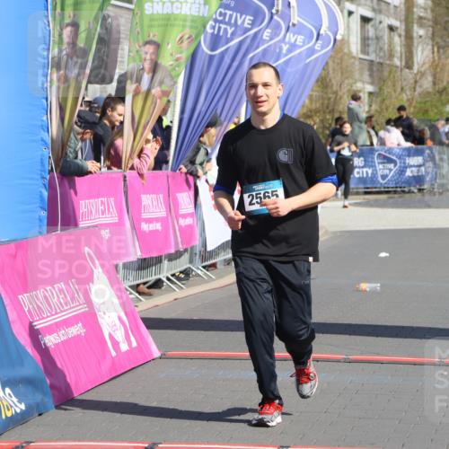 12.04.2026 - 45. Internationalen Wilhelmsburger Insellauf Strokosch-Dieckow http://msf.ph/oto/9465064 12.04.2026 11:15:06 Ziel 2565 meine-sportfotos.de