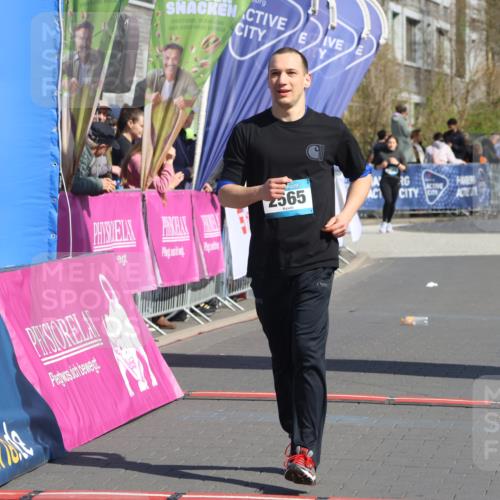12.04.2026 - 45. Internationalen Wilhelmsburger Insellauf Strokosch-Dieckow http://msf.ph/oto/9465075 12.04.2026 11:15:06 Ziel 2565 meine-sportfotos.de