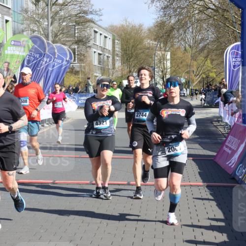 12.04.2026 - 45. Internationalen Wilhelmsburger Insellauf Strokosch-Dieckow http://msf.ph/oto/9465077 12.04.2026 10:57:25 Ziel 4927, 2791, 2067, 4321, 2744, 5508, 4388, 2579 meine-sportfotos.de