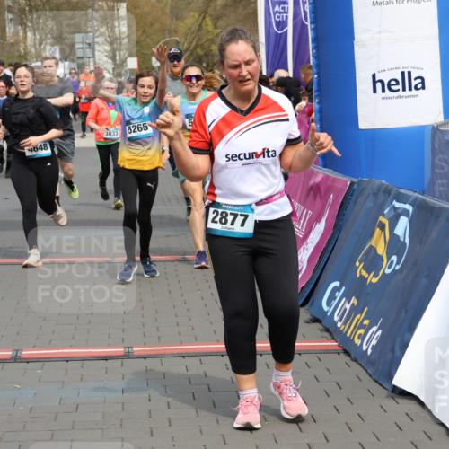 12.04.2026 - 45. Internationalen Wilhelmsburger Insellauf Strokosch-Dieckow http://msf.ph/oto/9465096 12.04.2026 13:13:32 Ziel 4643, 2877, 5265, 5266, 4648, 2026, 5457, 4320, 4249, 3033, 2470, 4364 meine-sportfotos.de