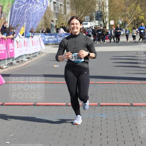 12.04.2026 - 45. Internationalen Wilhelmsburger Insellauf Strokosch-Dieckow http://msf.ph/oto/9465105 12.04.2026 11:15:19 Ziel 3508 meine-sportfotos.de