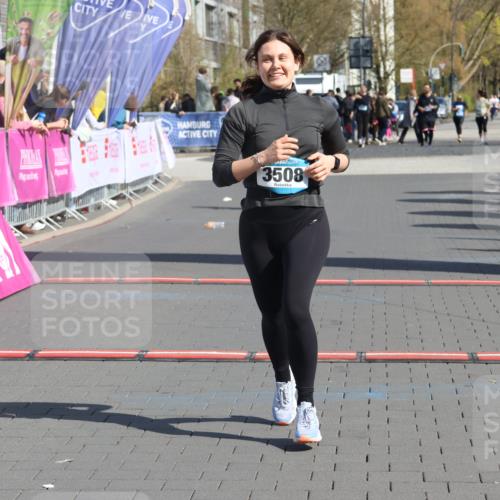 12.04.2026 - 45. Internationalen Wilhelmsburger Insellauf Strokosch-Dieckow http://msf.ph/oto/9465116 12.04.2026 11:15:19 Ziel 3508 meine-sportfotos.de