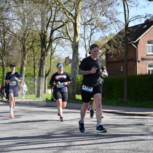 12.04.2026 - 45. Internationalen Wilhelmsburger Insellauf J. Mangold http://msf.ph/oto/9465149 12.04.2026 10:56:54 Ziel 3059, 3187, 4448, 2912, 2913, 4927, 2791, 2067, 4321, 2744, 5508, 4388, 2579, 2458, 5845, 5844, 5701, 4368 meine-sportfotos.de