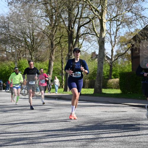 12.04.2026 - 45. Internationalen Wilhelmsburger Insellauf J. Mangold http://msf.ph/oto/9465155 12.04.2026 10:56:55 Ziel 3059, 3187, 4448, 2912, 2913, 4927, 2791, 2067, 4321, 2744, 5508, 4388, 2579, 2458, 5845, 5844, 5701, 4368 meine-sportfotos.de