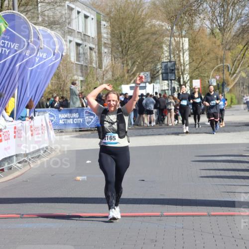 12.04.2026 - 45. Internationalen Wilhelmsburger Insellauf Strokosch-Dieckow http://msf.ph/oto/9465171 12.04.2026 11:15:24 Ziel 2165 meine-sportfotos.de