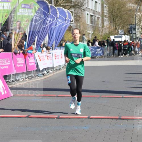 12.04.2026 - 45. Internationalen Wilhelmsburger Insellauf Strokosch-Dieckow http://msf.ph/oto/9465206 12.04.2026 10:57:41 Ziel 5701 meine-sportfotos.de