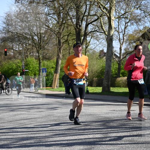 12.04.2026 - 45. Internationalen Wilhelmsburger Insellauf J. Mangold http://msf.ph/oto/9465207 12.04.2026 10:57:00 Ziel 2912, 2913, 4927, 2791, 2067, 4321, 2744, 5508, 4388, 2579, 2458, 5845, 5844, 5701, 5701, 4368, 4368, 2441, 5243 meine-sportfotos.de
