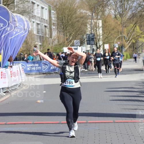 12.04.2026 - 45. Internationalen Wilhelmsburger Insellauf Strokosch-Dieckow http://msf.ph/oto/9465239 12.04.2026 11:15:25 Ziel 2165 meine-sportfotos.de