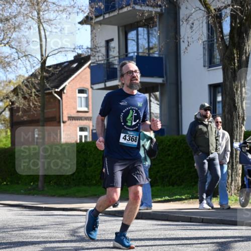 12.04.2026 - 45. Internationalen Wilhelmsburger Insellauf J. Mangold http://msf.ph/oto/9465241 12.04.2026 10:57:23 Ziel 5701, 4368, 2441, 5243, 3798, 2861, 3340, 3340, 2847, 4339, 3179, 3753, 4947, 3754, 5362, 4157, 2164, 4120, 2283, 2228, 4396 meine-sportfotos.de