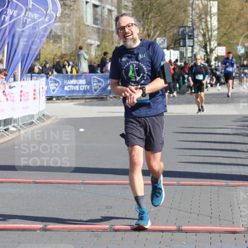 12.04.2026 - 45. Internationalen Wilhelmsburger Insellauf Strokosch-Dieckow http://msf.ph/oto/9465248 12.04.2026 10:57:52 Ziel 4368 meine-sportfotos.de