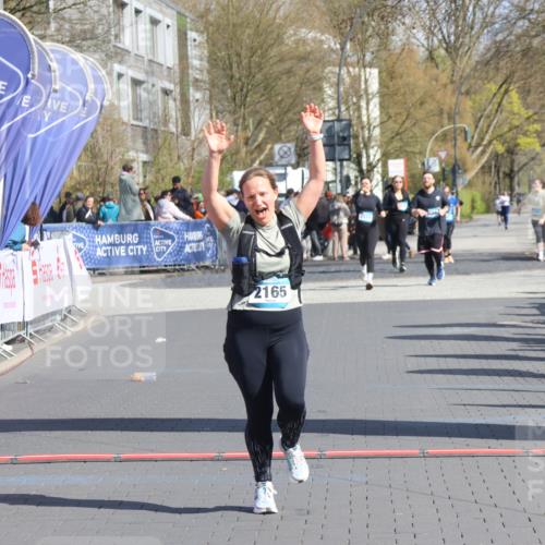12.04.2026 - 45. Internationalen Wilhelmsburger Insellauf Strokosch-Dieckow http://msf.ph/oto/9465249 12.04.2026 11:15:25 Ziel 2165 meine-sportfotos.de