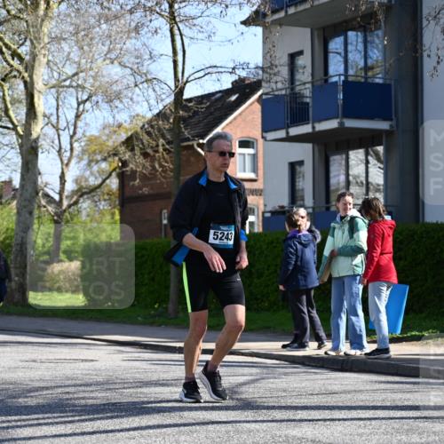 12.04.2026 - 45. Internationalen Wilhelmsburger Insellauf J. Mangold http://msf.ph/oto/9465257 12.04.2026 10:57:27 Ziel 4368, 2441, 5243, 3798, 2861, 3340, 2847, 4339, 3179, 3753, 4947, 3753, 4947, 3754, 5362, 4157, 2164, 4120, 2283, 2228, 4396 meine-sportfotos.de