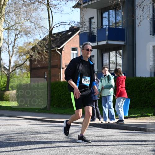 12.04.2026 - 45. Internationalen Wilhelmsburger Insellauf J. Mangold http://msf.ph/oto/9465260 12.04.2026 10:57:28 Ziel 4368, 2441, 5243, 3798, 2861, 3340, 2847, 4339, 3179, 3753, 4947, 3754, 5362, 4157, 2164, 4120, 2283, 2228, 4396 meine-sportfotos.de