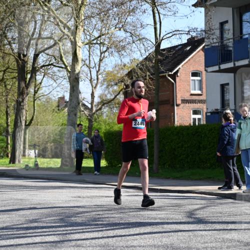 12.04.2026 - 45. Internationalen Wilhelmsburger Insellauf J. Mangold http://msf.ph/oto/9465264 12.04.2026 10:57:30 Ziel 4368, 2441, 5243, 3798, 2861, 3340, 2847, 4339, 3179, 3753, 4947, 3754, 5362, 4157, 2164, 4120, 2283, 4120, 2283, 2228, 4396, 3997, 2818 meine-sportfotos.de