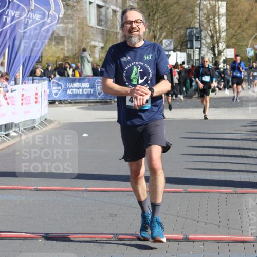 12.04.2026 - 45. Internationalen Wilhelmsburger Insellauf Strokosch-Dieckow http://msf.ph/oto/9465269 12.04.2026 10:57:52 Ziel 4368 meine-sportfotos.de