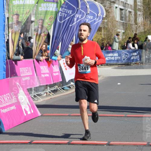 12.04.2026 - 45. Internationalen Wilhelmsburger Insellauf Strokosch-Dieckow http://msf.ph/oto/9465283 12.04.2026 10:58:00 Ziel 2441, 5243 meine-sportfotos.de