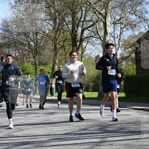 12.04.2026 - 45. Internationalen Wilhelmsburger Insellauf J. Mangold http://msf.ph/oto/9465329 12.04.2026 10:57:44 Ziel 2441, 5243, 3798, 2861, 3340, 2847, 4339, 3179, 3753, 4947, 3754, 5362, 4157, 2164, 4120, 2283, 2228, 4396, 3997, 2818, 3257, 2499, 2194, 2900, 3260, 3568, 4352, 4215, 4394, 3665 meine-sportfotos.de