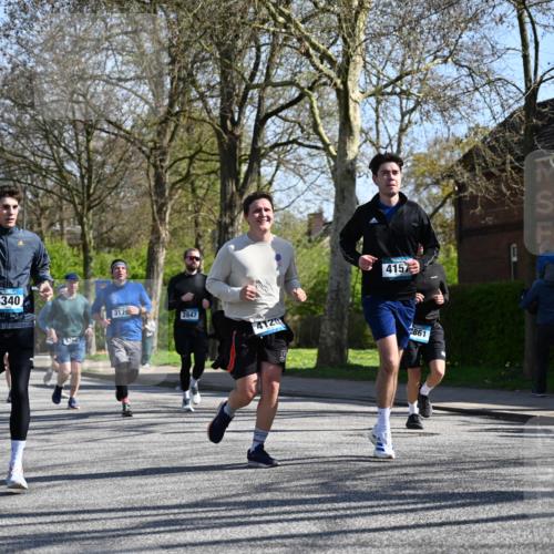 12.04.2026 - 45. Internationalen Wilhelmsburger Insellauf J. Mangold http://msf.ph/oto/9465334 12.04.2026 10:57:44 Ziel 2441, 5243, 3798, 2861, 3340, 2847, 4339, 3179, 3753, 4947, 3754, 5362, 4157, 2164, 4120, 2283, 2228, 4396, 3997, 2818, 3257, 2499, 2194, 2900, 3260, 3568, 4352, 4215, 4394, 3665 meine-sportfotos.de