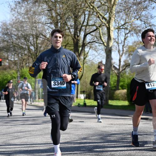 12.04.2026 - 45. Internationalen Wilhelmsburger Insellauf J. Mangold http://msf.ph/oto/9465352 12.04.2026 10:57:46 Ziel 5243, 3798, 2861, 3340, 2847, 4339, 3179, 3753, 4947, 3754, 5362, 4157, 2164, 4120, 2283, 2228, 4396, 3997, 2818, 3257, 2499, 2194, 2194, 2900, 3260, 3568, 4352, 4215, 4394, 3665 meine-sportfotos.de