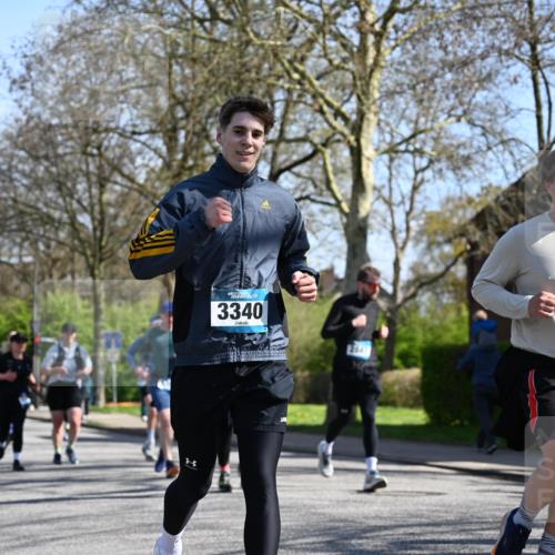 12.04.2026 - 45. Internationalen Wilhelmsburger Insellauf J. Mangold http://msf.ph/oto/9465356 12.04.2026 10:57:46 Ziel 5243, 3798, 2861, 3340, 2847, 4339, 3179, 3753, 4947, 3754, 5362, 4157, 2164, 4120, 2283, 2228, 4396, 3997, 2818, 3257, 2499, 2194, 2194, 2900, 3260, 3568, 4352, 4215, 4394, 3665 meine-sportfotos.de