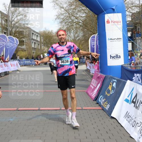 12.04.2026 - 45. Internationalen Wilhelmsburger Insellauf Strokosch-Dieckow http://msf.ph/oto/9465371 12.04.2026 13:13:14 Ziel 4671, 4627, 4628, 3638, 4385, 2274, 4919 meine-sportfotos.de