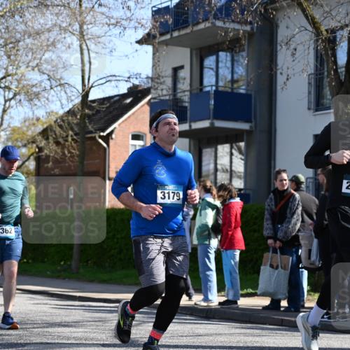 12.04.2026 - 45. Internationalen Wilhelmsburger Insellauf J. Mangold http://msf.ph/oto/9465388 12.04.2026 10:57:48 Ziel 3798, 2861, 3340, 2847, 4339, 3179, 3753, 4947, 3754, 5362, 4157, 2164, 4120, 2283, 2228, 4396, 3997, 2818, 3257, 2499, 2194, 2900, 2900, 3260, 3568, 4352, 4215, 4394, 3665 meine-sportfotos.de