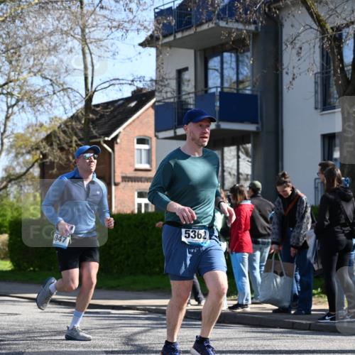 12.04.2026 - 45. Internationalen Wilhelmsburger Insellauf J. Mangold http://msf.ph/oto/9465405 12.04.2026 10:57:49 Ziel 3798, 2861, 3340, 2847, 4339, 3179, 3753, 4947, 3754, 5362, 4157, 2164, 4120, 2283, 2228, 4396, 3997, 2818, 3257, 2499, 2194, 2900, 3260, 3260, 3568, 4352, 4215, 4394, 3665 meine-sportfotos.de