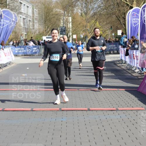 12.04.2026 - 45. Internationalen Wilhelmsburger Insellauf Strokosch-Dieckow http://msf.ph/oto/9465459 12.04.2026 11:15:35 Ziel 2510, 3681, 2157, 2993 meine-sportfotos.de