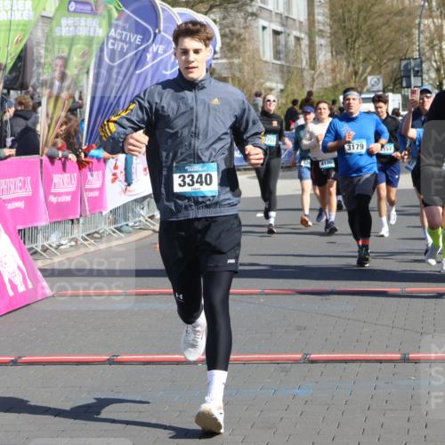 12.04.2026 - 45. Internationalen Wilhelmsburger Insellauf Strokosch-Dieckow http://msf.ph/oto/9465460 12.04.2026 10:58:16 Ziel 2861, 3340, 2847, 4339, 3179, 3753, 4947 meine-sportfotos.de